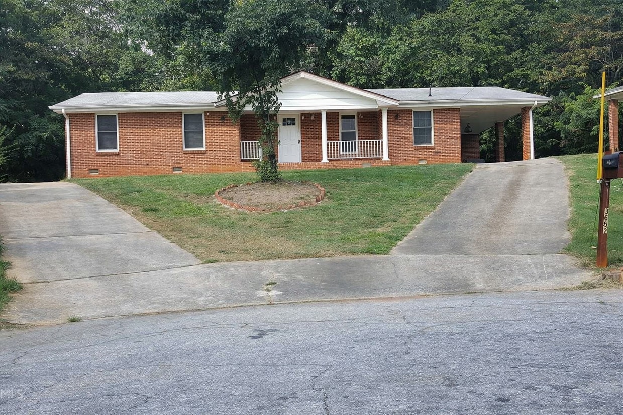 Photo - 3650 W Austin Ct (Decatur, GA)