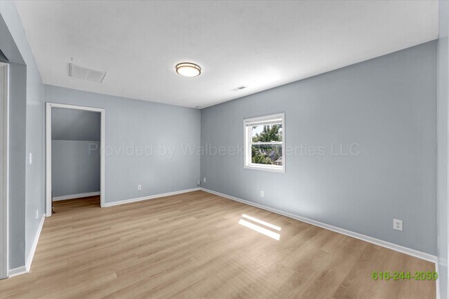 Building Photo - 2142 Palace Ave SW