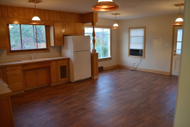 Foto del edificio - 1648 Cahoon St