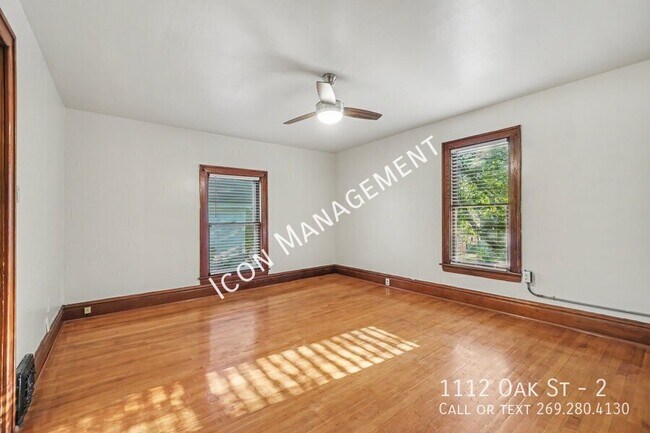 Foto del edificio - 1112 Oak St