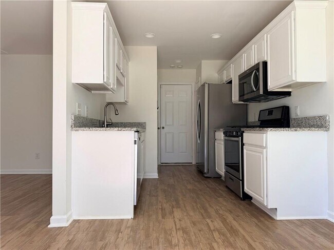 Foto del edificio - 6245 Smoke Ridge Ln