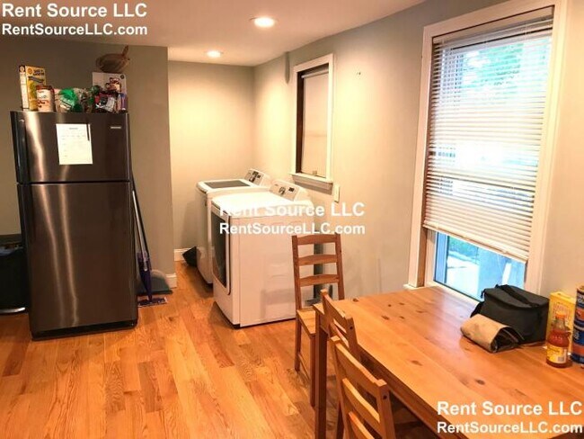 Foto del edificio - 4 bedroom in Malden MA 02148