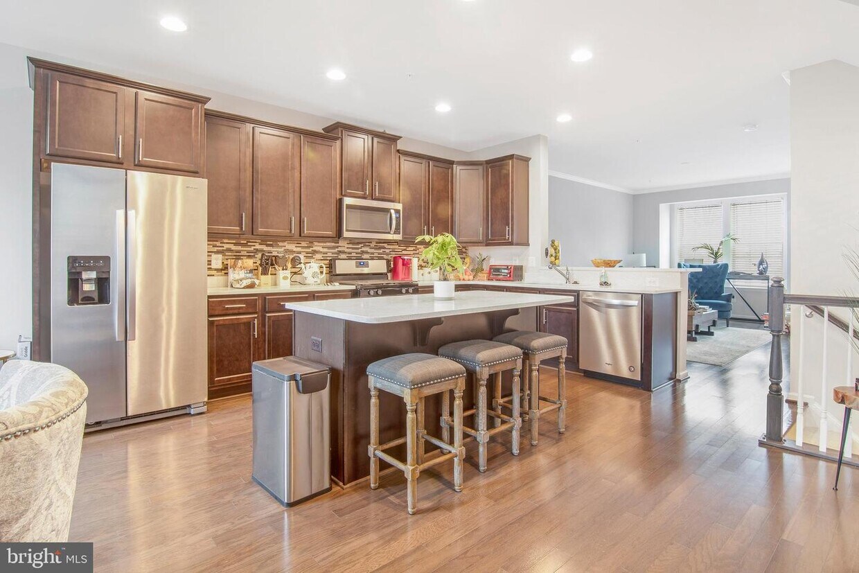 Foto principal - 8175 Hollow Ct
