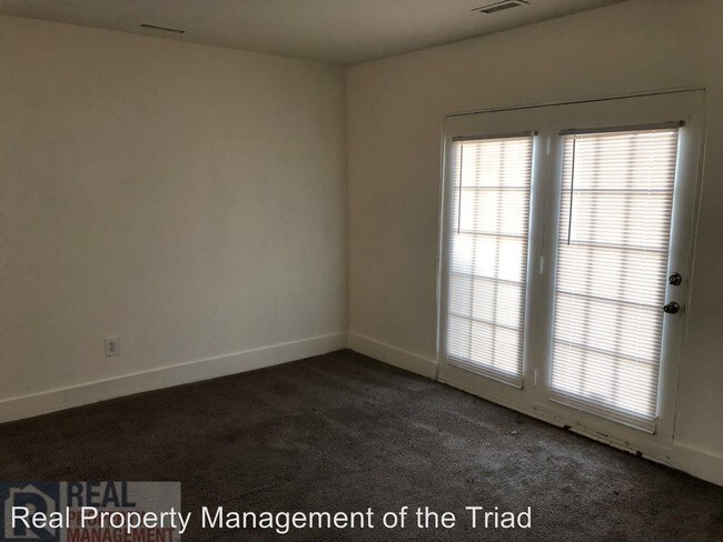 Building Photo - 3 br, 1.5 bath House - 2804 Lamroc Road