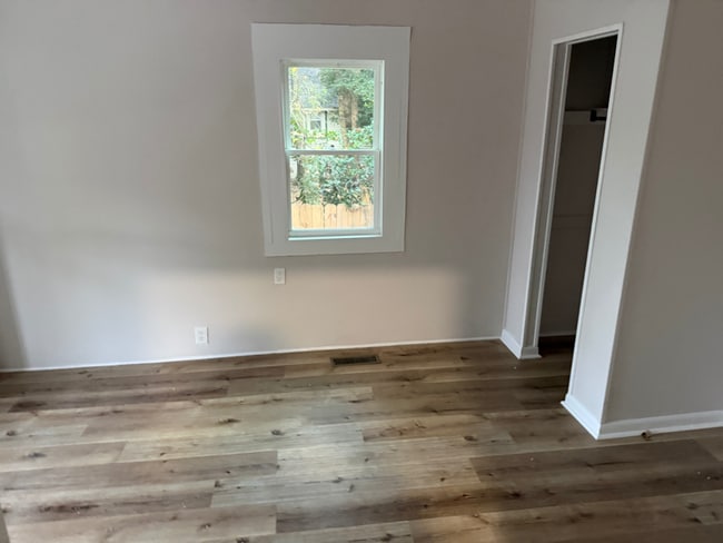 Foto del edificio - 1315 E Anderson St