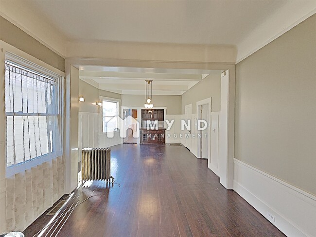 Building Photo - 1502 3rd Ave