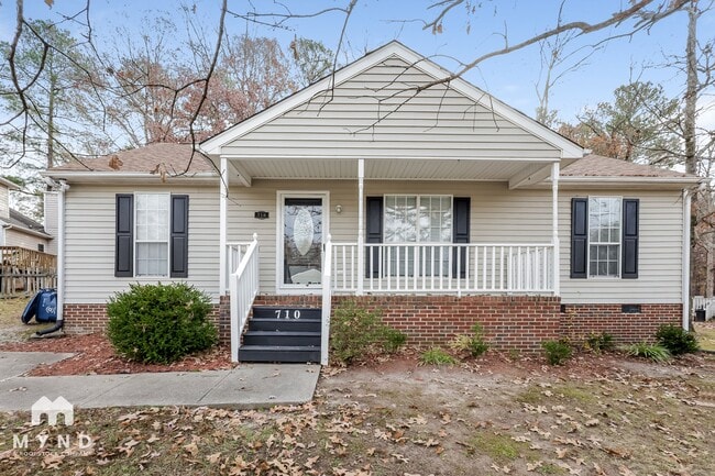 Building Photo - 710 Greyson Dr