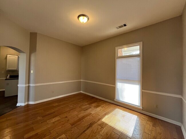 Foto del edificio - 8374 Kings Trail Cove