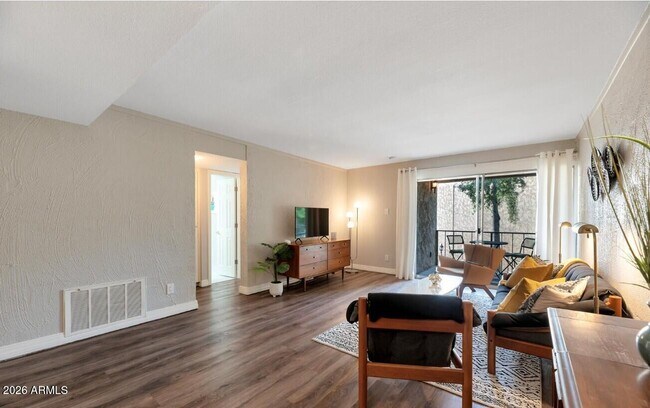 Building Photo - 3313 N 68th St