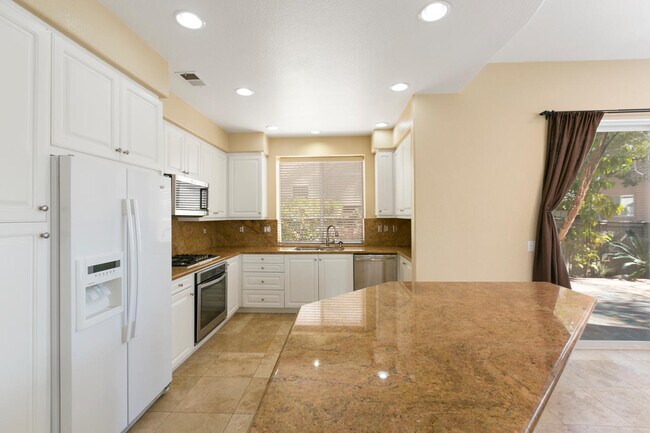 Foto del edificio - 7037 Surfbird Cir