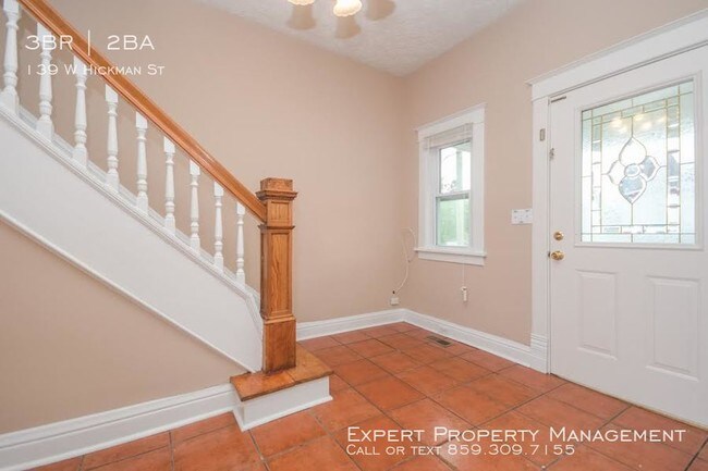 Building Photo - 139 W Hickman St