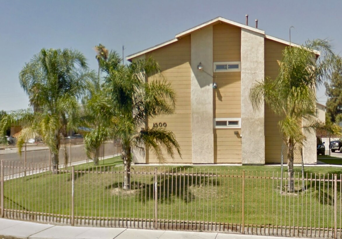 Primary Photo - 1300 Flower St