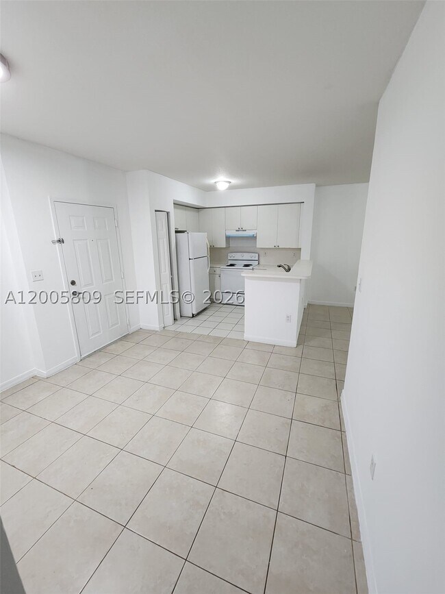 Foto del edificio - 11060 SW 196th St