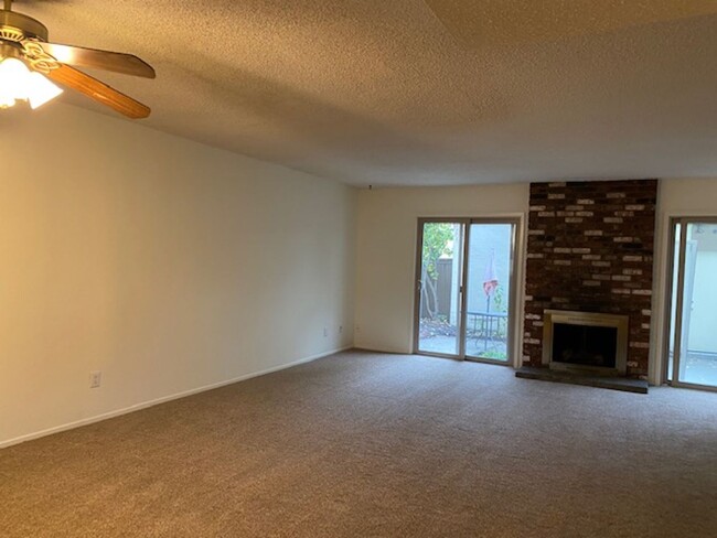 Building Photo - 1167 Verdemar Dr