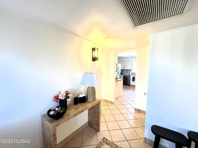 Building Photo - 7419 E Calle Sinaloa