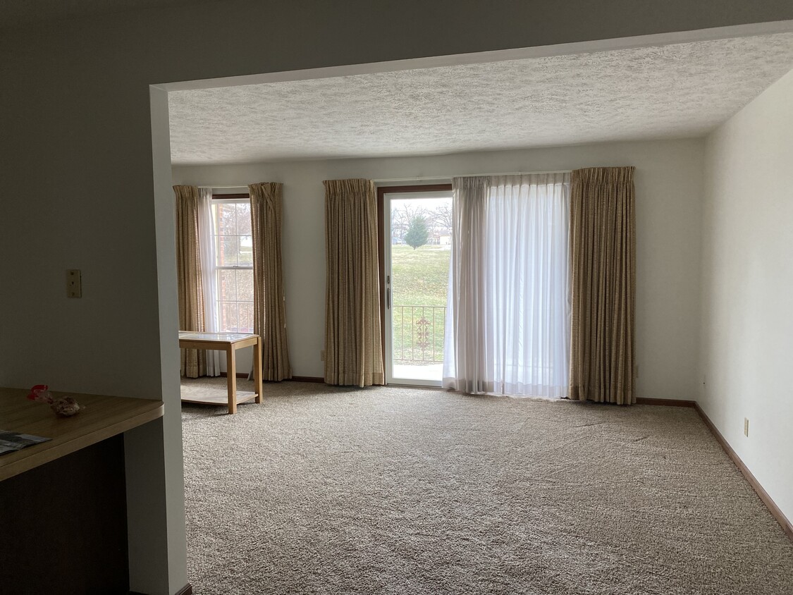 Foto principal - 905 S Park St