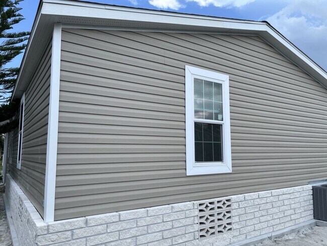 Building Photo - 156 Bauer Dr