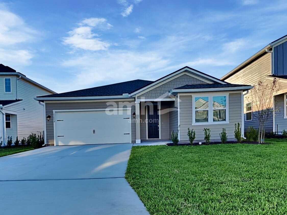 Foto principal - 11649 Hillside Dr