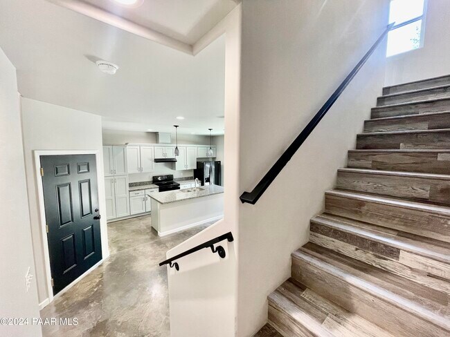 Foto del edificio - 720 N Walnut St