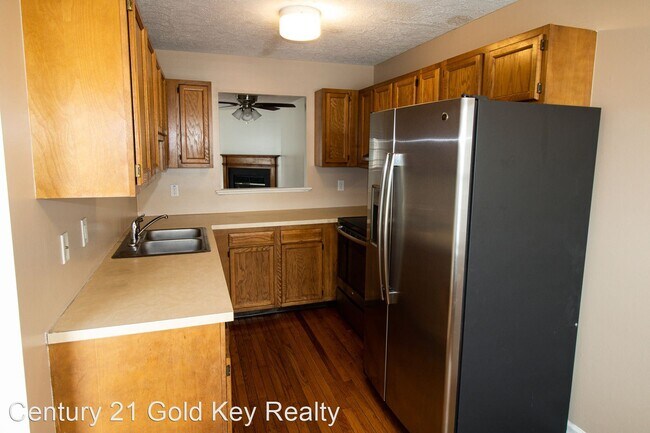 Building Photo - 2 br, 2.5 bath House - 114 Gateway Drive U...
