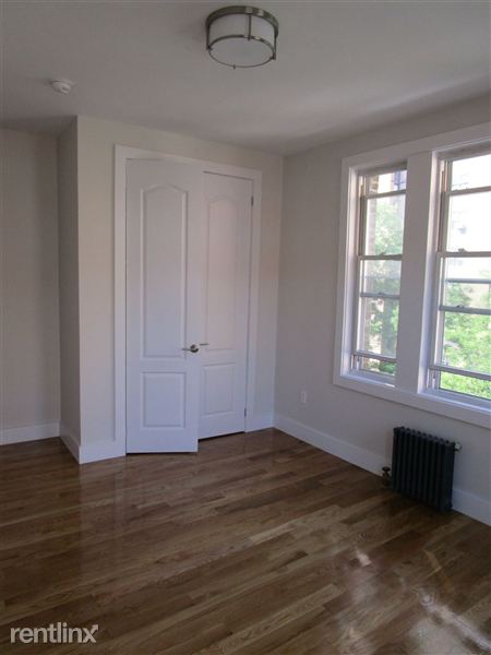 Building Photo - 670 9th Ave