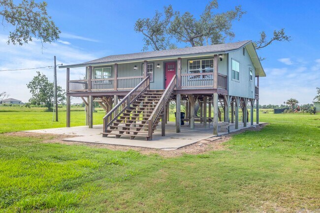 Foto del edificio - 241 Hebert Camp Rd