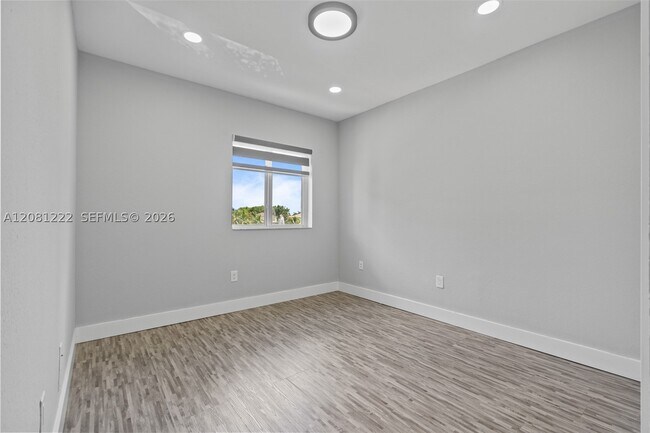 Foto del edificio - 16570 SW 70th St