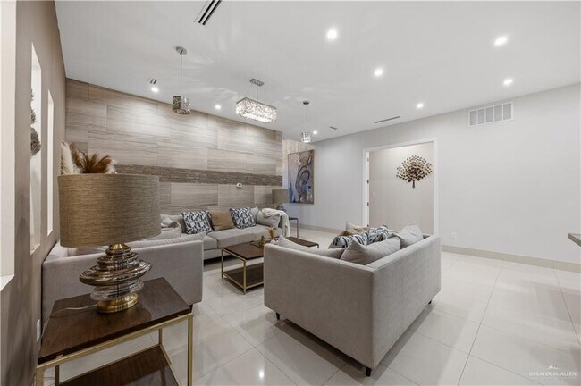 Foto del edificio - 23 Sycamore Ave W