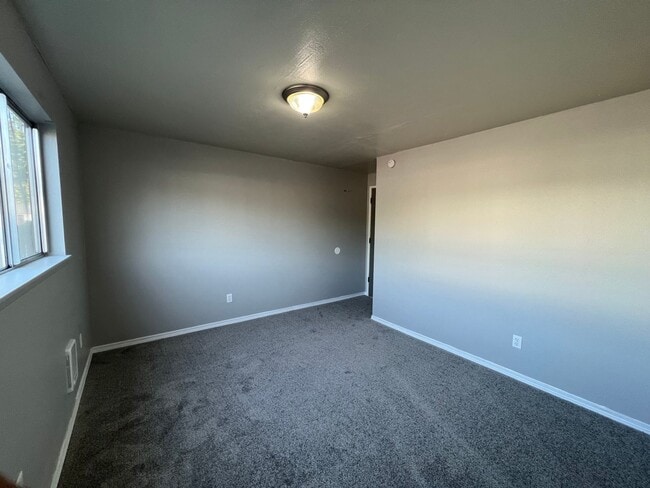 Interior Photo - Lincoln Court