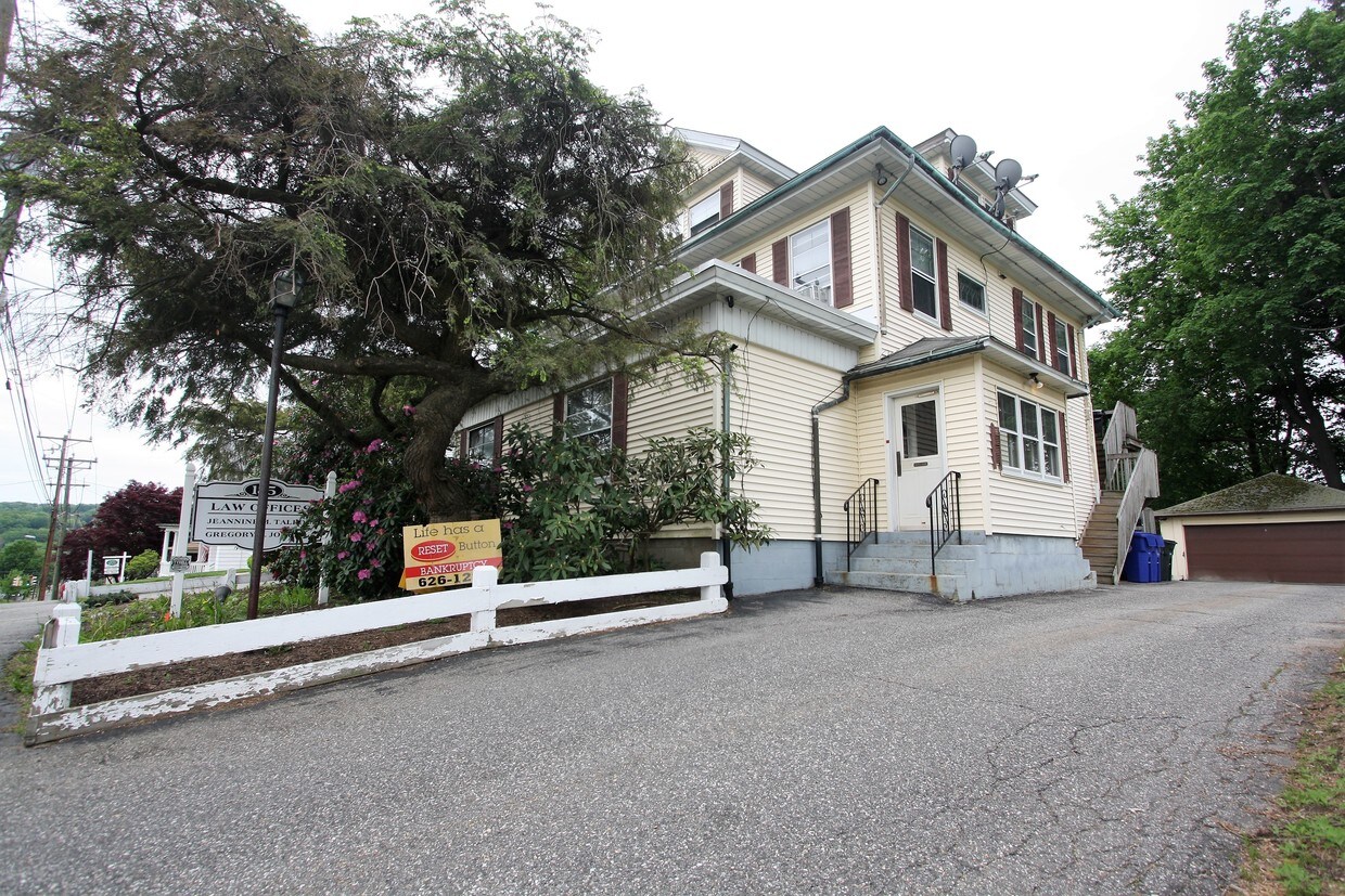 Primary Photo - 185 Albert St