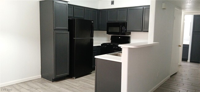 Building Photo - 5247 Caspian Springs Dr