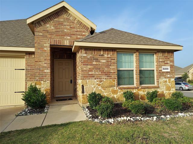 Foto del edificio - 3200 Emerson Rd