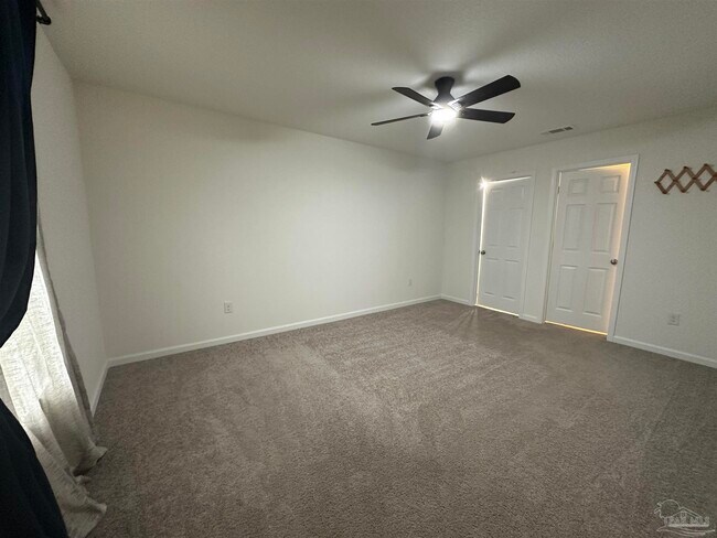 Foto del edificio - 8752 Schooner Ln