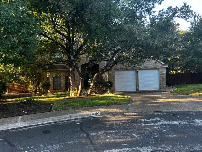 Foto del edificio - 15603 Rose Crest