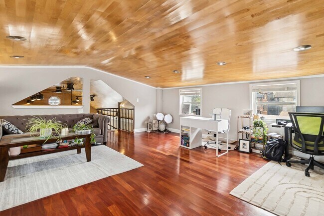 Foto del edificio - 1532 N Greenview Ave