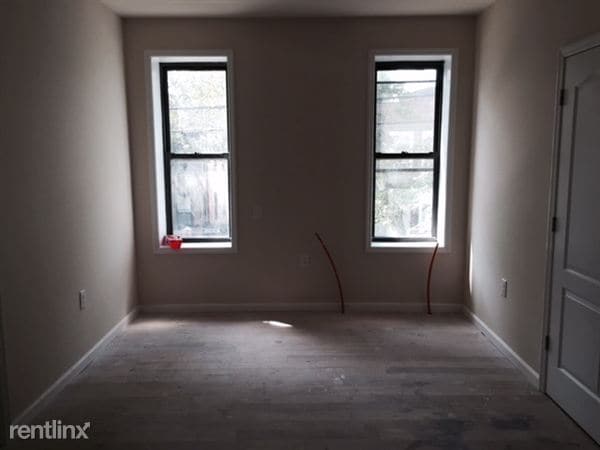 Building Photo - 575 Riverdale Ave