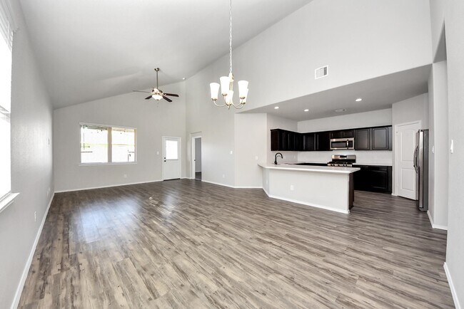 Building Photo - 20914 Iris Bloom St