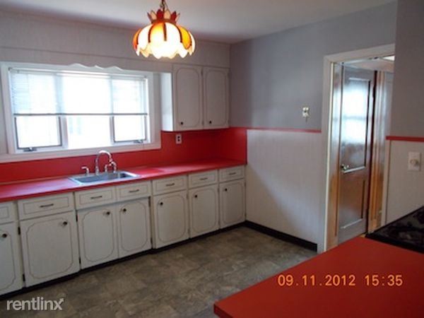 Primary Photo - 27 Pitcher Ave
