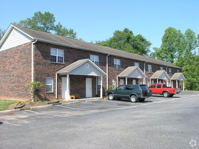 Foto del edificio - Maple Creek Townhomes