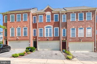 Building Photo - 1564 Penzance Way