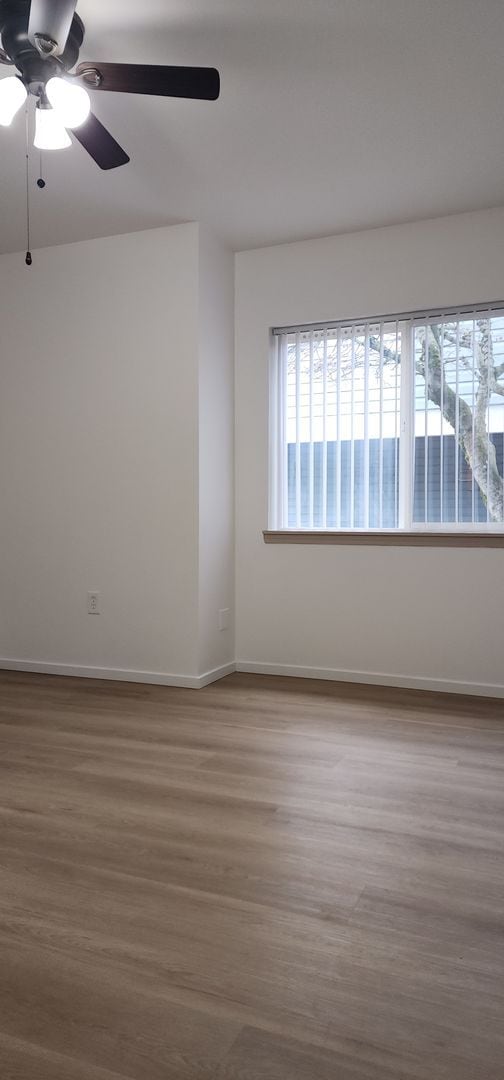 Foto del edificio - Don’t Miss Out $300.00 Off 1st Month's rent!