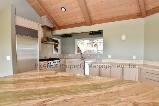 Building Photo - 48 Lochness Ln