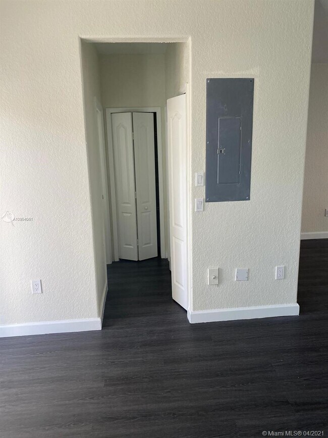Foto del edificio - 7020 NW 177th St