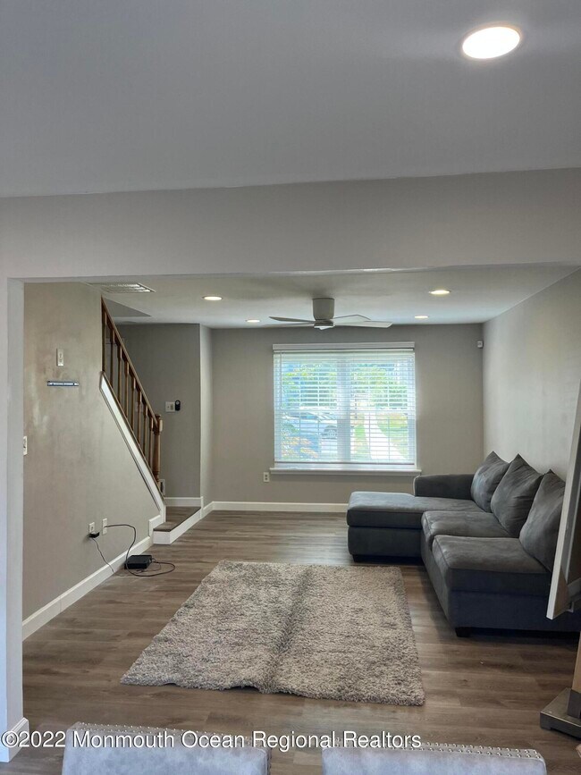 Building Photo - 9 Rodio Ct