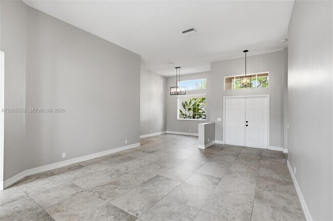 Foto del edificio - 849 Crestview Cir