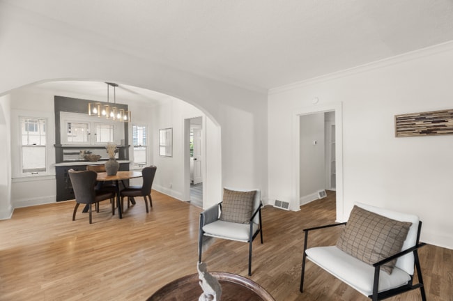 Foto del edificio - 1714 N Vincent Ave