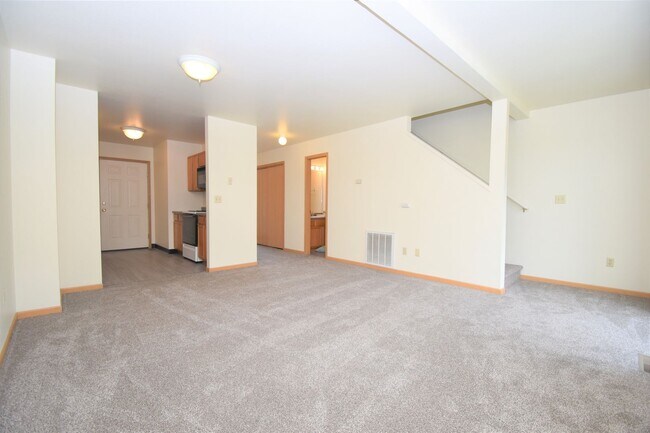 Foto del edificio - Townhouse style 2bed 1.5bath with attached...