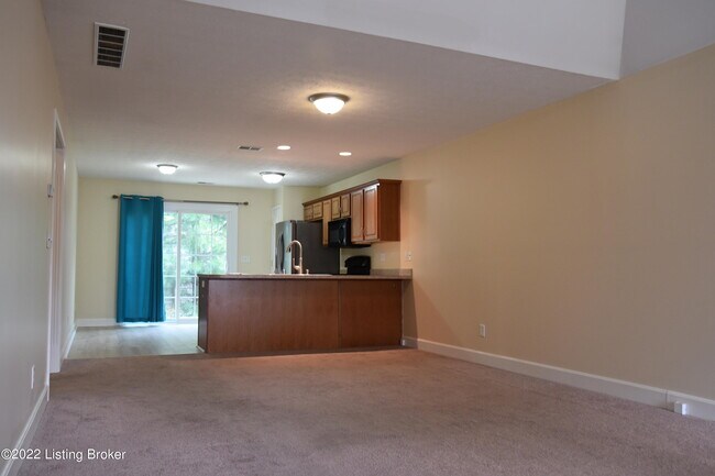 Foto del edificio - 7217 Michael Benjamin Cir