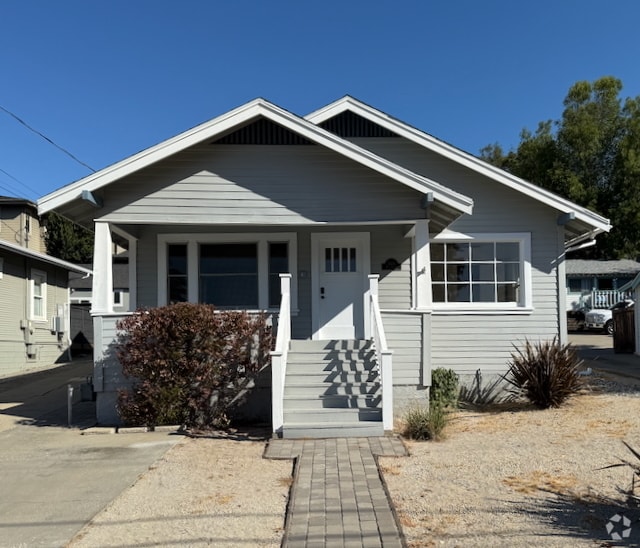 Building Photo - 1624 Mill St