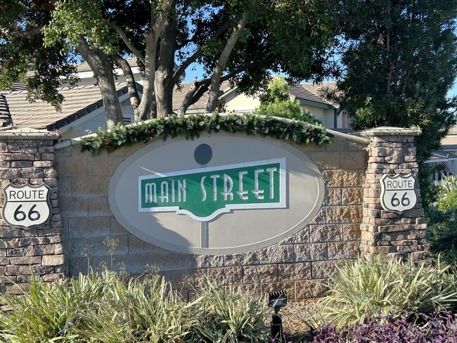 Building Photo - Tulsa Pl #105 Rancho Cucamonga, CA (2 Bedrooms/ 3 Bathrooms)